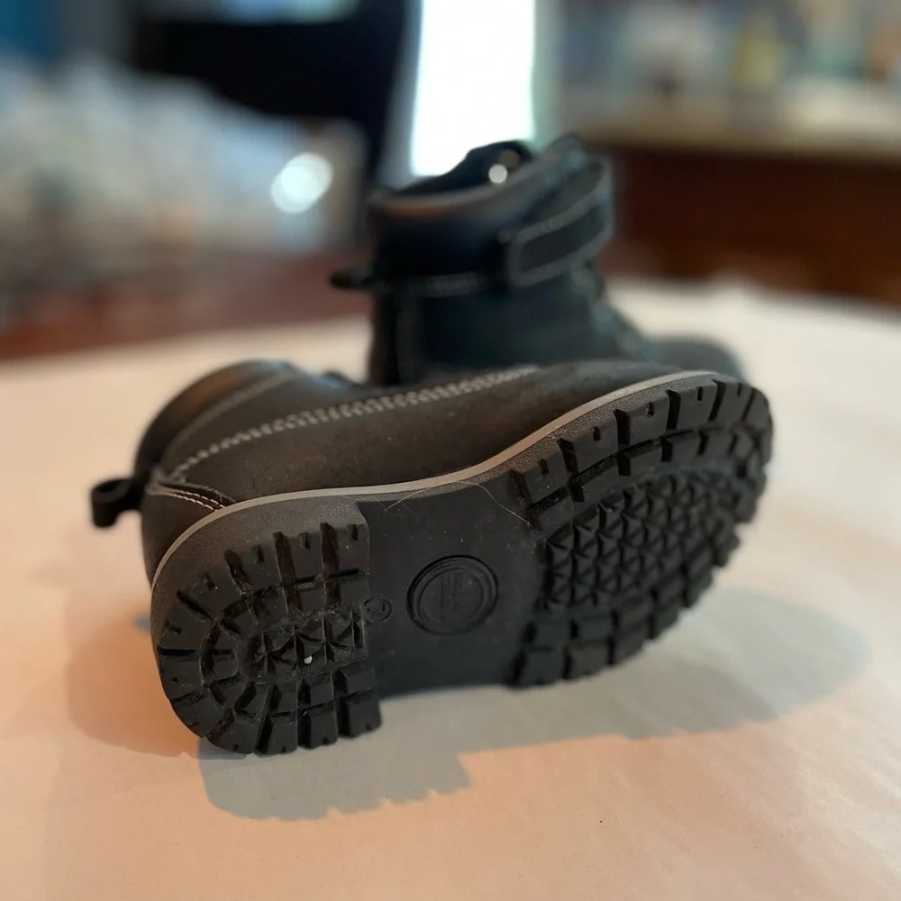 Black Boots in Toddler Size 7